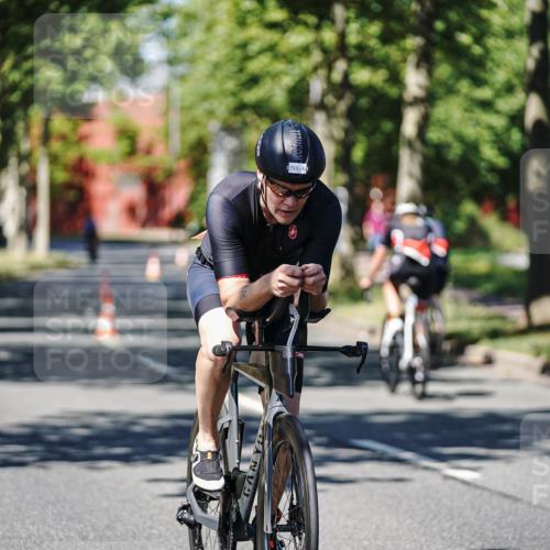 09.08.2026 - GEWOBA Citytriathlon Bremen Michael Burmester http://msf.ph/oto/9947167 09.08.2026 12:15:13 Radfahren 613, 615, 646, 793, 924, 1008, 1015, 1016, 1128 meine-sportfotos.de