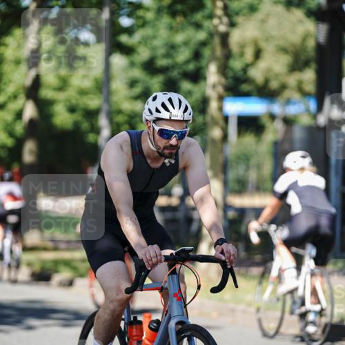 09.08.2026 - GEWOBA Citytriathlon Bremen Michael Burmester http://msf.ph/oto/9947194 09.08.2026 12:15:48 Radfahren 730, 765, 875, 880, 883, 1133, 1137 meine-sportfotos.de