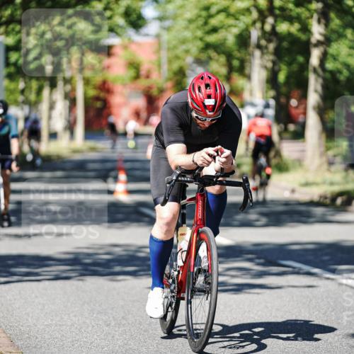 09.08.2026 - GEWOBA Citytriathlon Bremen Michael Burmester http://msf.ph/oto/9947204 09.08.2026 12:15:55 Radfahren 730, 765, 874, 875, 879, 880, 883, 983, 1133 meine-sportfotos.de