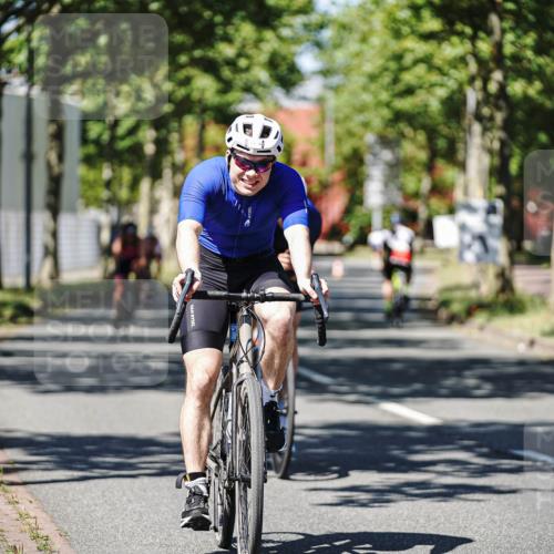 09.08.2026 - GEWOBA Citytriathlon Bremen Michael Burmester http://msf.ph/oto/9947238 09.08.2026 12:16:20 Radfahren 564, 580, 716, 726, 775, 855, 914, 955, 1013, 1117 meine-sportfotos.de