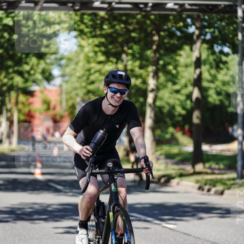 09.08.2026 - GEWOBA Citytriathlon Bremen Michael Burmester http://msf.ph/oto/9947271 09.08.2026 12:16:44 Radfahren 555, 648, 804, 846, 895, 918, 1138 meine-sportfotos.de