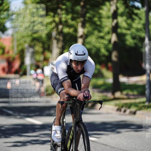 09.08.2026 - GEWOBA Citytriathlon Bremen Michael Burmester http://msf.ph/oto/9947320 09.08.2026 12:17:34 Radfahren 565, 579, 598, 609, 650, 653, 758, 784, 807, 1109 meine-sportfotos.de