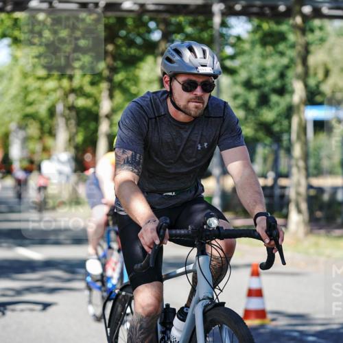 09.08.2026 - GEWOBA Citytriathlon Bremen Michael Burmester http://msf.ph/oto/9947412 09.08.2026 12:20:10 Radfahren 595, 625, 693, 757, 763, 788, 790, 798, 817, 823, 838, 935, 1017, 1113, 1129, 1155 meine-sportfotos.de