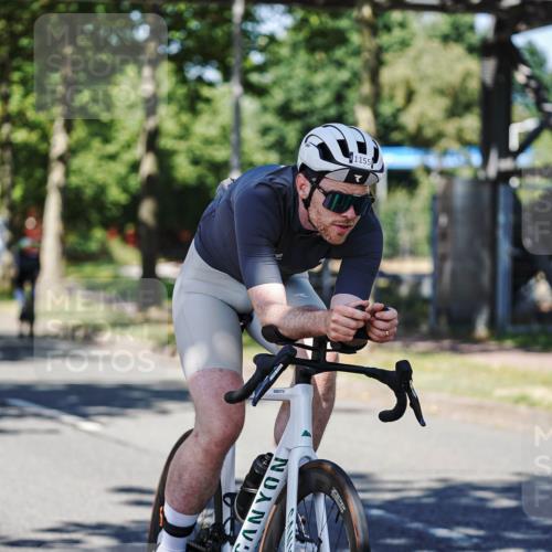 09.08.2026 - GEWOBA Citytriathlon Bremen Michael Burmester http://msf.ph/oto/9947417 09.08.2026 12:20:14 Radfahren 595, 625, 693, 757, 762, 763, 788, 790, 798, 823, 838, 935, 1017, 1113, 1155 meine-sportfotos.de