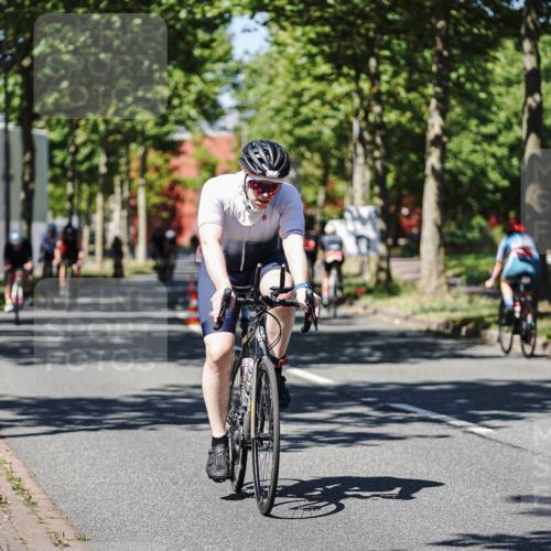 09.08.2026 - GEWOBA Citytriathlon Bremen Michael Burmester http://msf.ph/oto/9947421 09.08.2026 12:20:20 Radfahren 693, 745, 757, 762, 763, 790, 792, 816, 823, 844, 897, 935, 1017, 1020, 1113, 1155 meine-sportfotos.de
