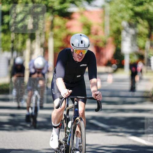 09.08.2026 - GEWOBA Citytriathlon Bremen Michael Burmester http://msf.ph/oto/9947458 09.08.2026 12:20:57 Radfahren 560, 562, 637, 639, 668, 678, 773, 889, 911, 912, 960, 968, 979, 1110 meine-sportfotos.de