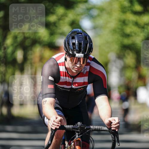 09.08.2026 - GEWOBA Citytriathlon Bremen Michael Burmester http://msf.ph/oto/9947462 09.08.2026 12:20:59 Radfahren 560, 562, 637, 639, 668, 678, 773, 889, 911, 912, 960, 968, 979, 1110 meine-sportfotos.de