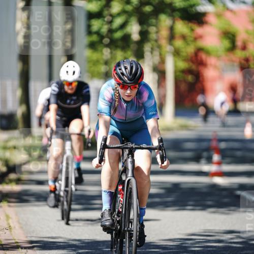 09.08.2026 - GEWOBA Citytriathlon Bremen Michael Burmester http://msf.ph/oto/9947464 09.08.2026 12:21:01 Radfahren 560, 562, 628, 637, 639, 668, 678, 889, 911, 912, 960, 968, 979, 1110 meine-sportfotos.de