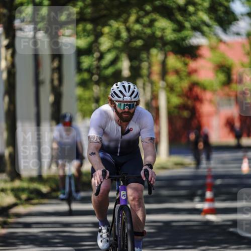 09.08.2026 - GEWOBA Citytriathlon Bremen Michael Burmester http://msf.ph/oto/9947483 09.08.2026 12:21:21 Radfahren 596, 628, 644, 731, 1115, 1132 meine-sportfotos.de