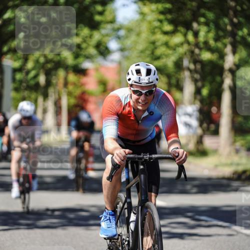 09.08.2026 - GEWOBA Citytriathlon Bremen Michael Burmester http://msf.ph/oto/9947531 09.08.2026 12:22:08 Radfahren 541, 559, 571, 623, 687, 695, 896, 953, 954, 1102, 1114, 1139, 1154 meine-sportfotos.de