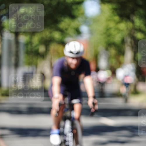 09.08.2026 - GEWOBA Citytriathlon Bremen Michael Burmester http://msf.ph/oto/9947538 09.08.2026 12:22:12 Radfahren 541, 559, 571, 623, 687, 694, 695, 896, 954, 1114, 1139, 1154 meine-sportfotos.de