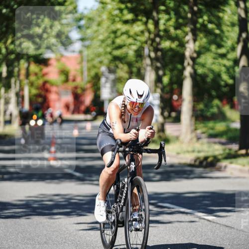 09.08.2026 - GEWOBA Citytriathlon Bremen Michael Burmester http://msf.ph/oto/9947597 09.08.2026 12:23:05 Radfahren 612, 699, 783, 809, 871, 898, 915, 919, 933, 940, 966, 972, 1012, 1123, 1136 meine-sportfotos.de