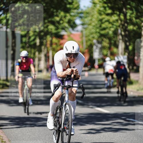 09.08.2026 - GEWOBA Citytriathlon Bremen Michael Burmester http://msf.ph/oto/9947612 09.08.2026 12:23:15 Radfahren 572, 577, 612, 782, 809, 840, 871, 888, 898, 919, 972, 976, 996, 1123, 1136 meine-sportfotos.de