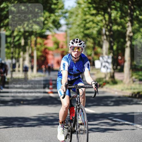 09.08.2026 - GEWOBA Citytriathlon Bremen Michael Burmester http://msf.ph/oto/9947703 09.08.2026 12:24:32 Radfahren 601, 620, 671, 675, 753, 770, 1152 meine-sportfotos.de