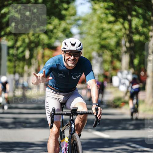 09.08.2026 - GEWOBA Citytriathlon Bremen Michael Burmester http://msf.ph/oto/9947772 09.08.2026 12:25:26 Radfahren 558, 649, 774, 936, 982, 1010, 1106, 1121 meine-sportfotos.de