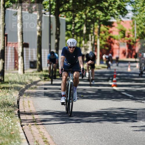 09.08.2026 - GEWOBA Citytriathlon Bremen Michael Burmester http://msf.ph/oto/9947776 09.08.2026 12:25:29 Radfahren 558, 649, 774, 936, 982, 1010, 1106, 1121, 1122 meine-sportfotos.de