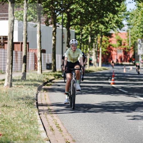 09.08.2026 - GEWOBA Citytriathlon Bremen Michael Burmester http://msf.ph/oto/9947904 09.08.2026 12:27:02 Radfahren 588, 607, 633, 813, 822, 856, 958, 1001, 1103 meine-sportfotos.de