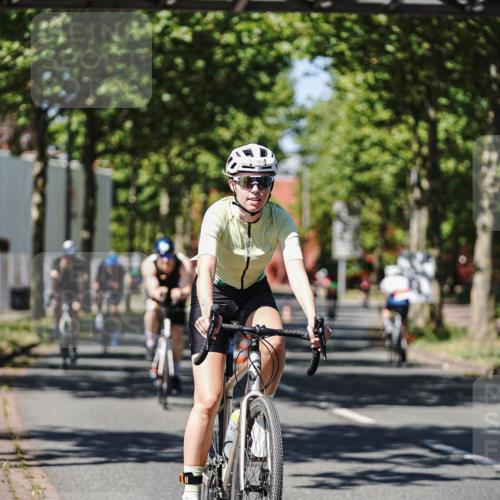 09.08.2026 - GEWOBA Citytriathlon Bremen Michael Burmester http://msf.ph/oto/9947905 09.08.2026 12:27:03 Radfahren 588, 607, 633, 813, 822, 856, 958, 1103 meine-sportfotos.de