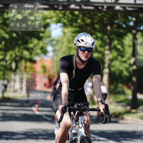 09.08.2026 - GEWOBA Citytriathlon Bremen Michael Burmester http://msf.ph/oto/9947911 09.08.2026 12:27:06 Radfahren 588, 633, 813, 856, 958, 962, 1103 meine-sportfotos.de