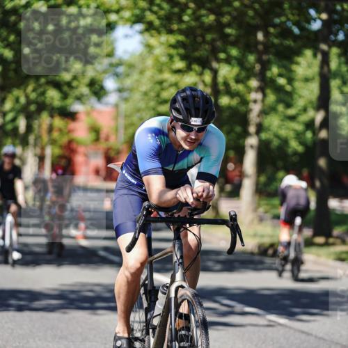 09.08.2026 - GEWOBA Citytriathlon Bremen Michael Burmester http://msf.ph/oto/9947924 09.08.2026 12:27:28 Radfahren 587, 597, 630, 669, 712, 714, 732, 881, 904 meine-sportfotos.de