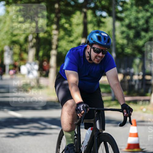 09.08.2026 - GEWOBA Citytriathlon Bremen Michael Burmester http://msf.ph/oto/9947962 09.08.2026 12:27:48 Radfahren 684, 729, 801, 828, 831, 854, 1157 meine-sportfotos.de