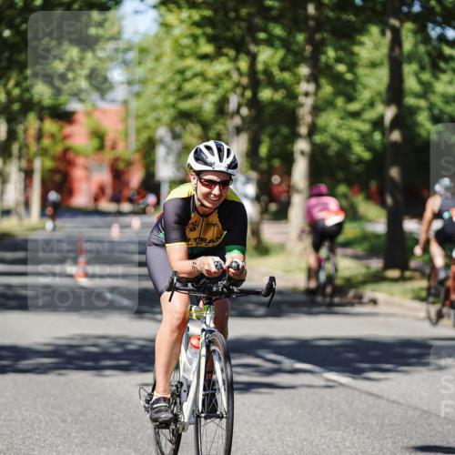 09.08.2026 - GEWOBA Citytriathlon Bremen Michael Burmester http://msf.ph/oto/9947967 09.08.2026 12:27:52 Radfahren 554, 684, 801, 828, 831, 917, 1157 meine-sportfotos.de