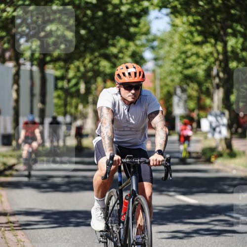 09.08.2026 - GEWOBA Citytriathlon Bremen Michael Burmester http://msf.ph/oto/9948069 09.08.2026 12:29:30 Radfahren 551, 575, 697, 724, 811, 825, 905, 999 meine-sportfotos.de