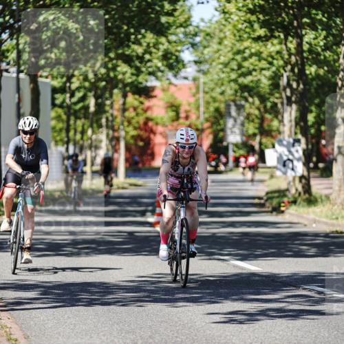 09.08.2026 - GEWOBA Citytriathlon Bremen Michael Burmester http://msf.ph/oto/9948141 09.08.2026 12:30:46 Radfahren 547, 662, 794, 946, 959, 993, 1019 meine-sportfotos.de