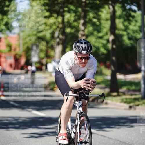 09.08.2026 - GEWOBA Citytriathlon Bremen Michael Burmester http://msf.ph/oto/9948148 09.08.2026 12:30:50 Radfahren 547, 662, 946, 1019 meine-sportfotos.de