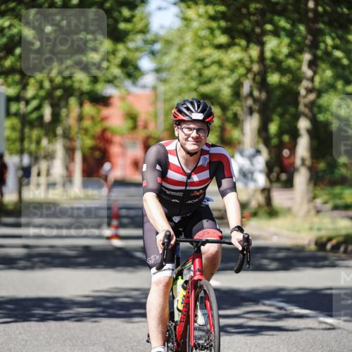 09.08.2026 - GEWOBA Citytriathlon Bremen Michael Burmester http://msf.ph/oto/9948183 09.08.2026 12:31:20 Radfahren 580, 589, 592, 645, 646, 685, 686, 710, 775, 793, 852, 909, 1101, 1150 meine-sportfotos.de