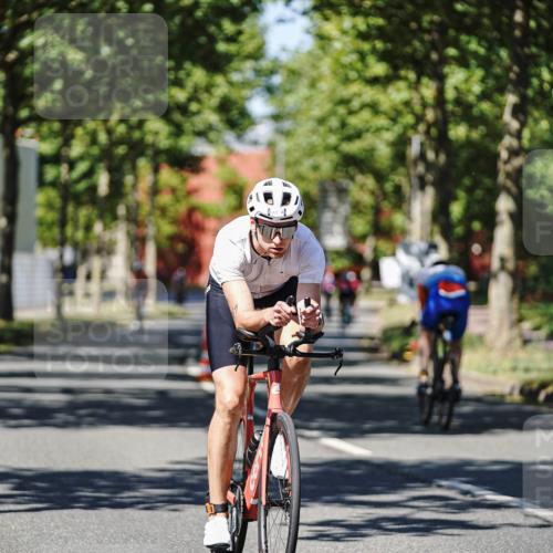 09.08.2026 - GEWOBA Citytriathlon Bremen Michael Burmester http://msf.ph/oto/9948192 09.08.2026 12:31:29 Radfahren 561, 589, 592, 606, 686, 793, 909, 1101, 1150 meine-sportfotos.de