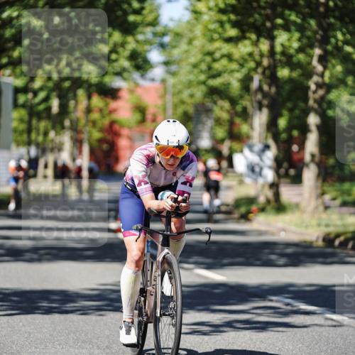 09.08.2026 - GEWOBA Citytriathlon Bremen Michael Burmester http://msf.ph/oto/9948214 09.08.2026 12:32:03 Radfahren 579, 650, 799, 883, 884, 955, 990 meine-sportfotos.de