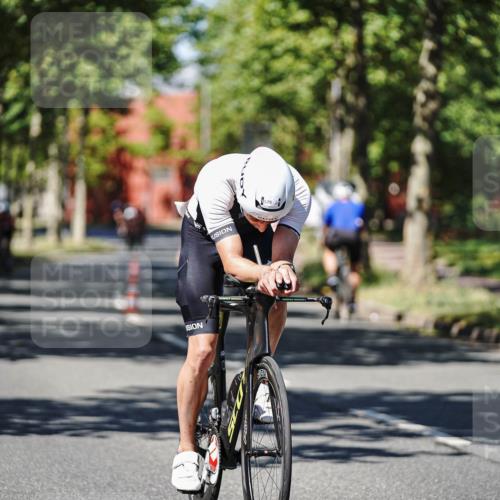 09.08.2026 - GEWOBA Citytriathlon Bremen Michael Burmester http://msf.ph/oto/9948220 09.08.2026 12:32:08 Radfahren 579, 650, 867, 883, 884, 920, 924, 955, 990 meine-sportfotos.de