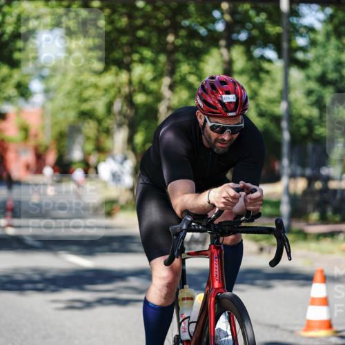 09.08.2026 - GEWOBA Citytriathlon Bremen Michael Burmester http://msf.ph/oto/9948242 09.08.2026 12:32:29 Radfahren 590, 594, 680, 765, 874, 1006 meine-sportfotos.de