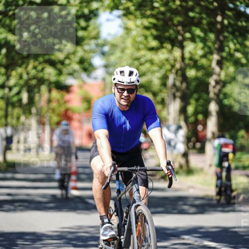 09.08.2026 - GEWOBA Citytriathlon Bremen Michael Burmester http://msf.ph/oto/9948263 09.08.2026 12:32:57 Radfahren 582, 636, 875, 921, 1016, 1137 meine-sportfotos.de