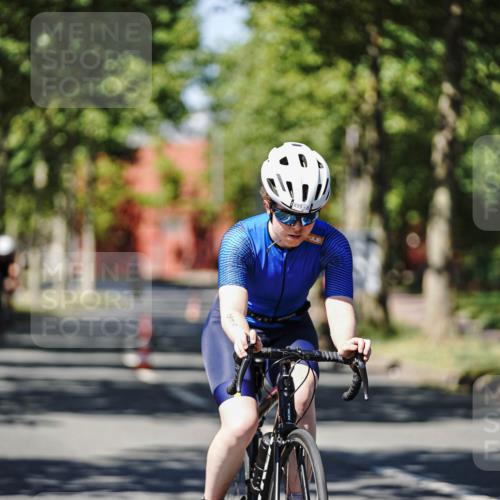 09.08.2026 - GEWOBA Citytriathlon Bremen Michael Burmester http://msf.ph/oto/9948425 09.08.2026 12:35:41 Radfahren 552, 758, 814, 895 meine-sportfotos.de