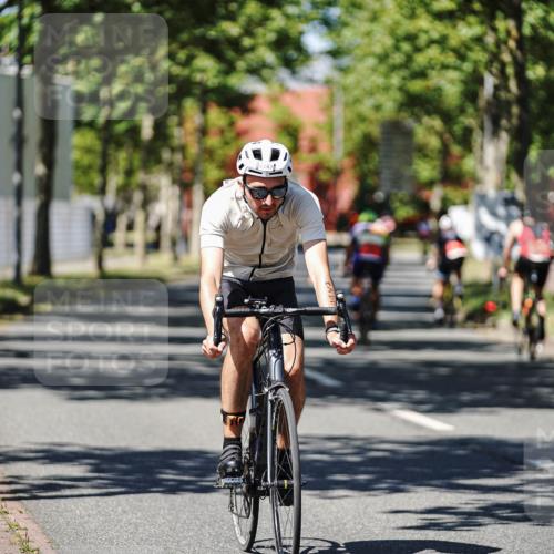 09.08.2026 - GEWOBA Citytriathlon Bremen Michael Burmester http://msf.ph/oto/9948523 09.08.2026 12:36:50 Radfahren 699, 861, 943, 970, 1005, 1147 meine-sportfotos.de
