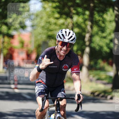 09.08.2026 - GEWOBA Citytriathlon Bremen Michael Burmester http://msf.ph/oto/9948537 09.08.2026 12:37:03 Radfahren 728, 787, 812, 823, 872, 943, 1126, 1142, 1147 meine-sportfotos.de