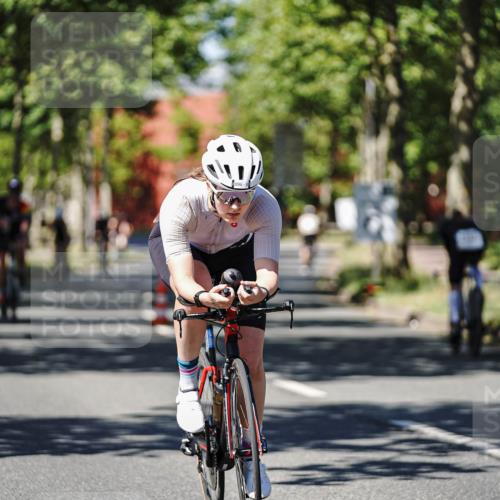 09.08.2026 - GEWOBA Citytriathlon Bremen Michael Burmester http://msf.ph/oto/9948710 09.08.2026 12:39:38 Radfahren 612, 656, 693, 783, 834, 840, 871, 896, 923, 998 meine-sportfotos.de