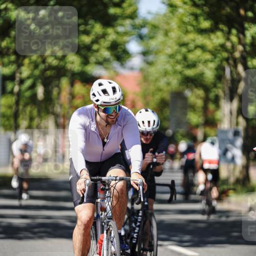 09.08.2026 - GEWOBA Citytriathlon Bremen Michael Burmester http://msf.ph/oto/9948807 09.08.2026 12:40:50 Radfahren 586, 601, 620, 644, 651, 774, 805, 810, 848, 976 meine-sportfotos.de