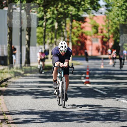 09.08.2026 - GEWOBA Citytriathlon Bremen Michael Burmester http://msf.ph/oto/9948891 09.08.2026 12:42:13 Radfahren 753, 1102, 1107, 1153 meine-sportfotos.de
