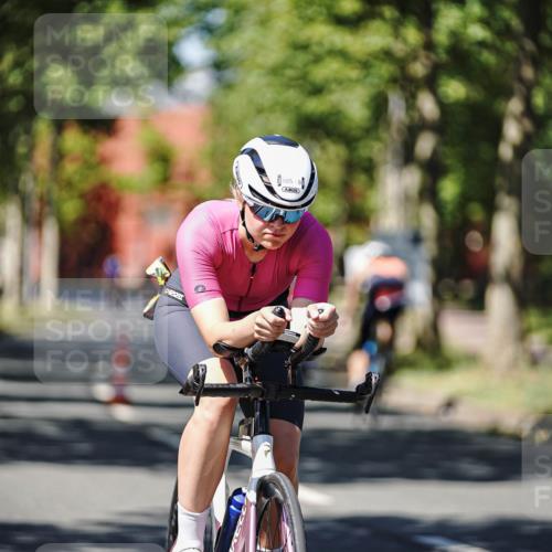 09.08.2026 - GEWOBA Citytriathlon Bremen Michael Burmester http://msf.ph/oto/9948914 09.08.2026 12:42:38 Radfahren 681, 720, 768, 870, 885, 966 meine-sportfotos.de