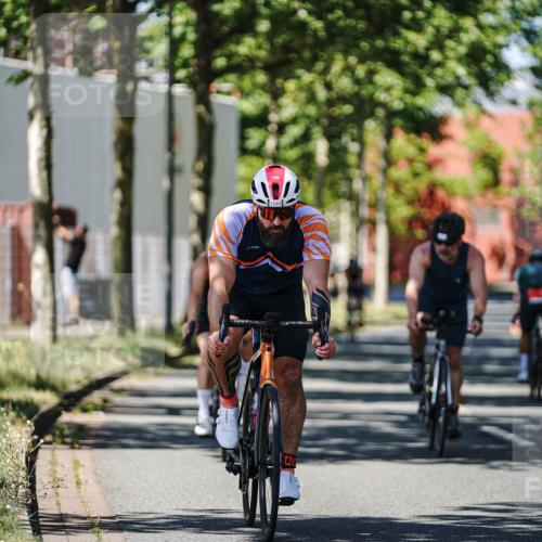 09.08.2026 - GEWOBA Citytriathlon Bremen Michael Burmester http://msf.ph/oto/9948932 09.08.2026 12:42:51 Radfahren 681, 720, 785, 890, 942, 1104, 1140 meine-sportfotos.de