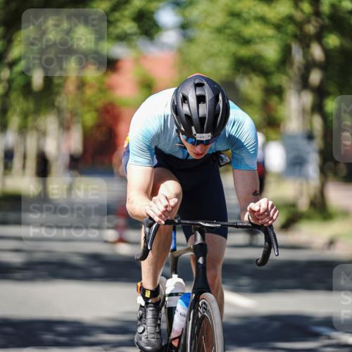 09.08.2026 - GEWOBA Citytriathlon Bremen Michael Burmester http://msf.ph/oto/9948950 09.08.2026 12:43:06 Radfahren 543, 588, 649, 859, 887, 945, 996, 1010 meine-sportfotos.de