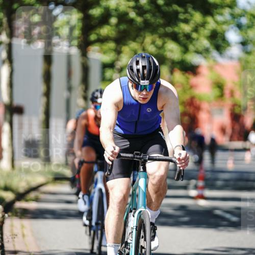 09.08.2026 - GEWOBA Citytriathlon Bremen Michael Burmester http://msf.ph/oto/9948960 09.08.2026 12:43:16 Radfahren 546, 558, 621, 649, 674, 700, 859, 887, 944, 945, 991, 996, 1108 meine-sportfotos.de