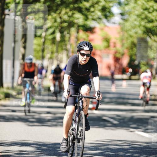 09.08.2026 - GEWOBA Citytriathlon Bremen Michael Burmester http://msf.ph/oto/9948966 09.08.2026 12:43:19 Radfahren 546, 558, 621, 674, 700, 732, 859, 887, 898, 944, 945, 989, 991, 996, 1105, 1108 meine-sportfotos.de