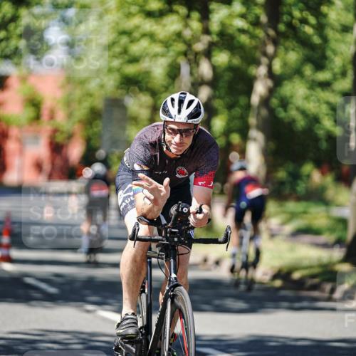 09.08.2026 - GEWOBA Citytriathlon Bremen Michael Burmester http://msf.ph/oto/9948998 09.08.2026 12:43:33 Radfahren 546, 621, 643, 700, 712, 732, 797, 898, 944, 989, 1105, 1108, 1148 meine-sportfotos.de