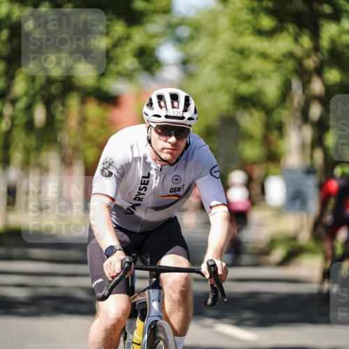 09.08.2026 - GEWOBA Citytriathlon Bremen Michael Burmester http://msf.ph/oto/9949008 09.08.2026 12:43:47 Radfahren 633, 1125 meine-sportfotos.de
