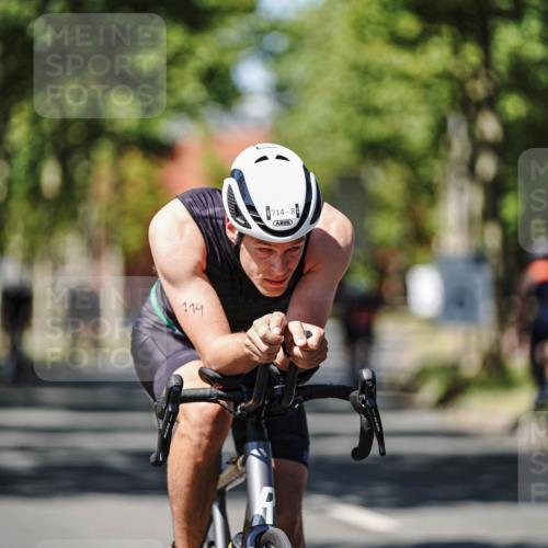 09.08.2026 - GEWOBA Citytriathlon Bremen Michael Burmester http://msf.ph/oto/9949041 09.08.2026 12:44:17 Radfahren 587, 629, 658, 660, 661, 714, 854, 891, 957, 974, 1014, 1106 meine-sportfotos.de