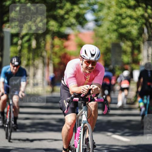 09.08.2026 - GEWOBA Citytriathlon Bremen Michael Burmester http://msf.ph/oto/9949113 09.08.2026 12:45:09 Radfahren 549, 556, 597, 607, 610, 631, 666, 676, 690, 843, 853, 862, 878, 985, 997, 1128, 1157 meine-sportfotos.de
